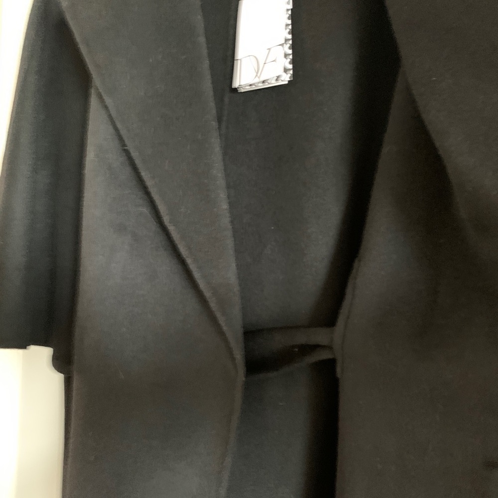 NWT DVF Belted Cape coat w/sleeves (XS/S/SP) - Picture 9 of 15